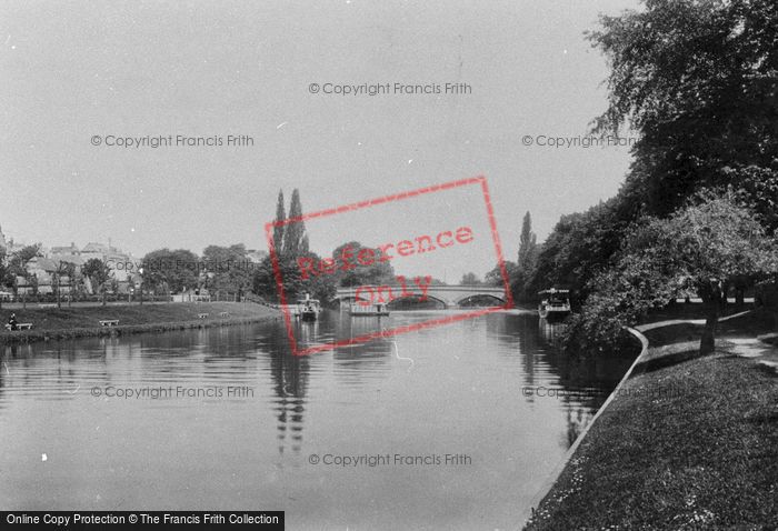 Photo of Evesham, River And Bridge 1910