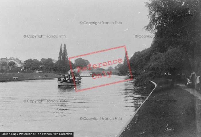 Photo of Evesham, River And Bridge 1910