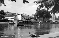 Scene On The River Avon c.1955, Evesham