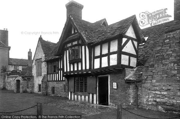 Photo of Evesham, The Almonry 1931