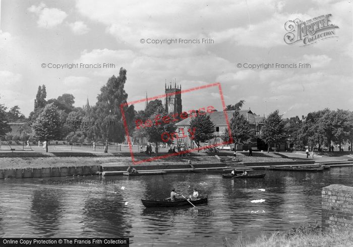 Photo of Evesham, The Boathouse And  River Avon c.1955