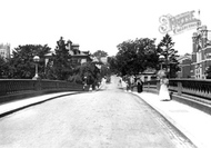 The Bridge 1910, Evesham