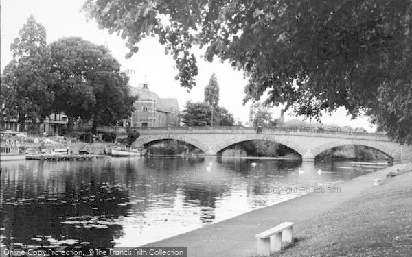 Photo of Evesham, The Bridge c.1960