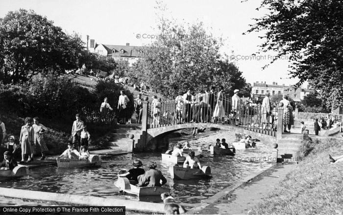 Photo of Evesham, The Children's Boating Pool, Abbey Park c.1955