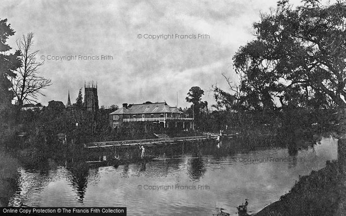 Photo of Evesham, The River And Abbey Park 1922
