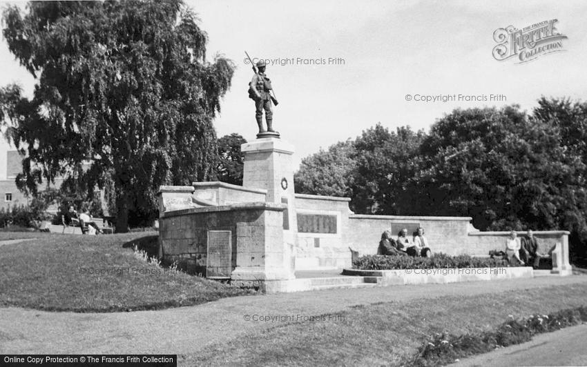 Evesham, War Memorial c1965