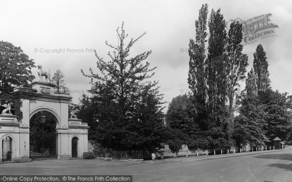 Photo of Ewell, Bourne Hall, Gateway And Spring 1924