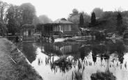 Castle, The Lake 1925, Ewell