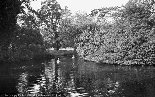 Photo of Ewell, Ewell Court Pond c.1955