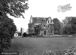 The Park 1925, Ewell