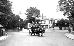 The Spring Hotel And Stagecoach 1924, Ewell