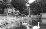 The Spring Hotel c.1955, Ewell