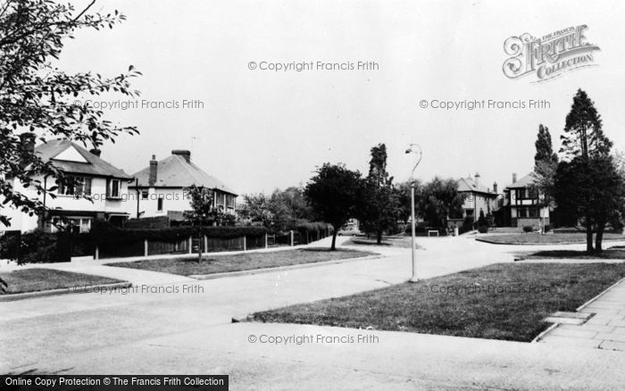 Photo of Ewell, Thorndon Gardens c.1965