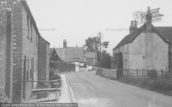 Photo of Ewelme, The Village c.1950