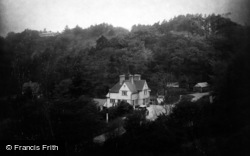 1925, Ewhurst