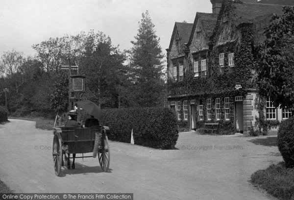 Photo of Ewhurst, Carriage By The Bulls Head Hotel 1929