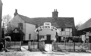 Ewhurst, the Crown Inn c1955