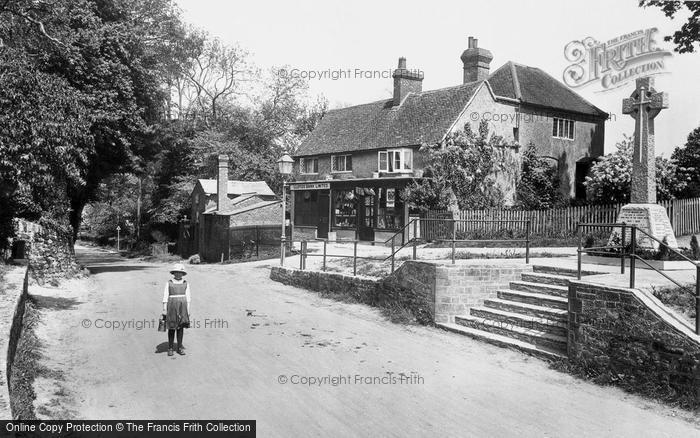 Photo of Ewhurst, the Memorial 1922