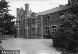 Episcopal Modern School 1912, Exeter