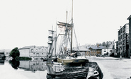In The Port 1896, Exeter