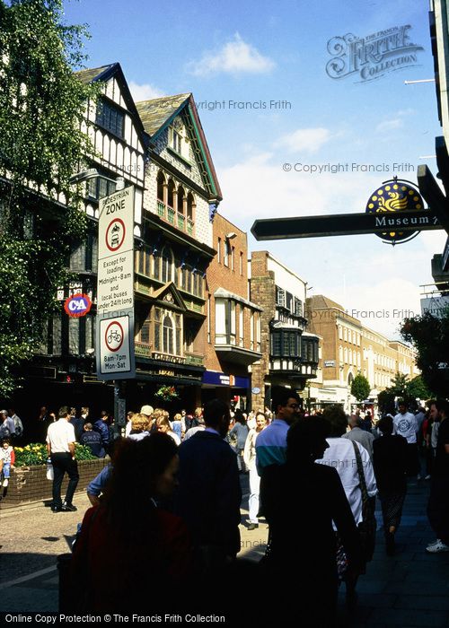Photo of Exeter, Old House, High Street c.1995