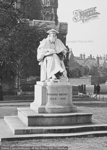 Photo of Exeter, Richard Hooker Statue 1911