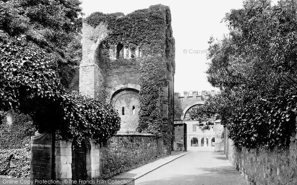 Photo of Exeter, Rougemont Castle 1924