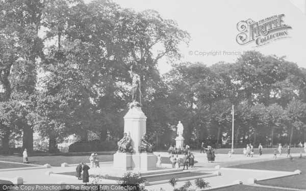 Photo of Exeter, Rougemont Castle Gardens 1924