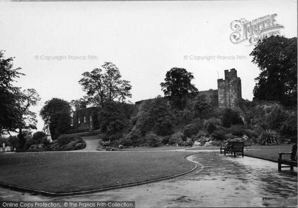 Photo of Exeter, Rougemont Castle Gardens c.1935