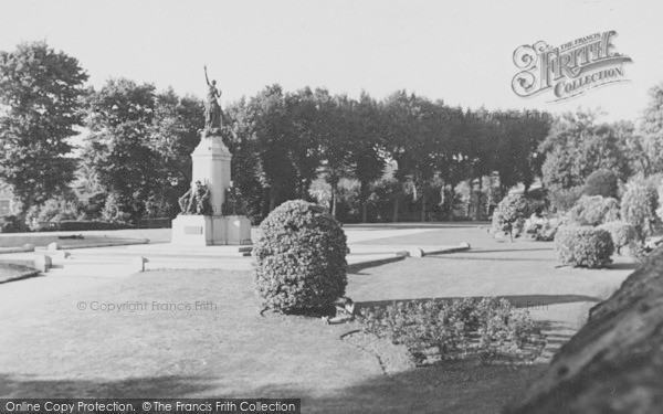 Photo of Exeter, The Castle Grounds c.1940
