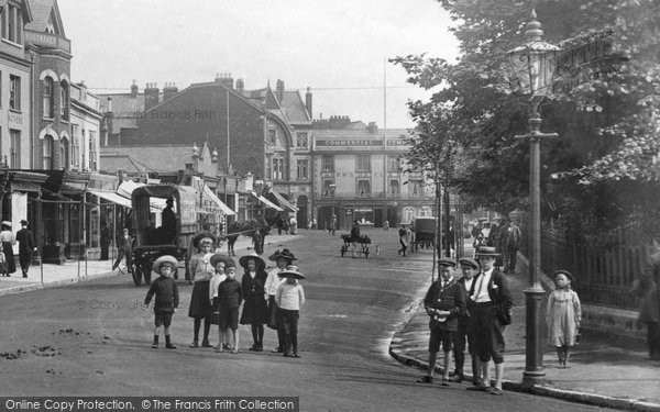 Photo of Exmouth, Children In The Strand 1906