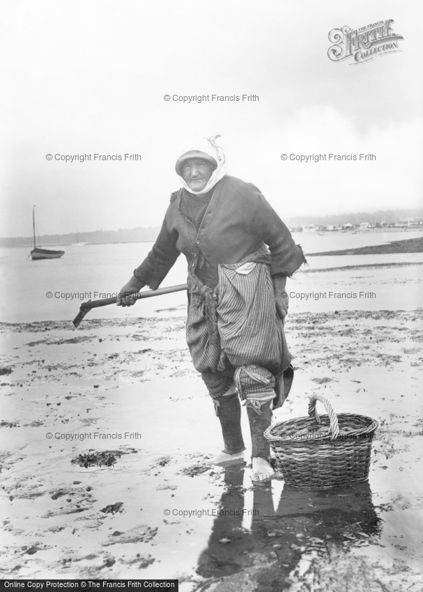 Exmouth, Cockle Woman at work 1906