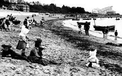 Family On The Sands 1890, Exmouth