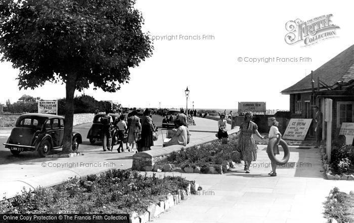 Photo of Exmouth, Girls At The Harbour View Cafe c.1950