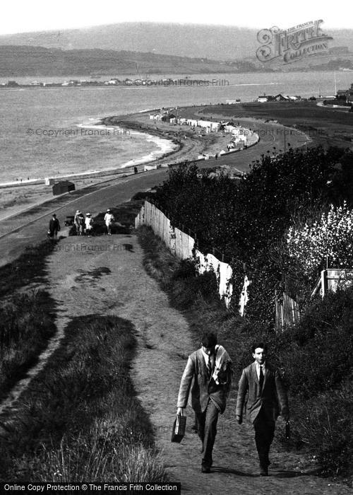 Photo of Exmouth, Men Walking Up The Cliff 1918