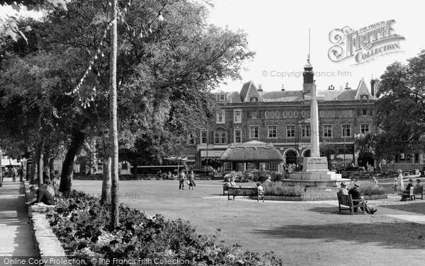 Photo of Exmouth, The Strand Gardens c.1955