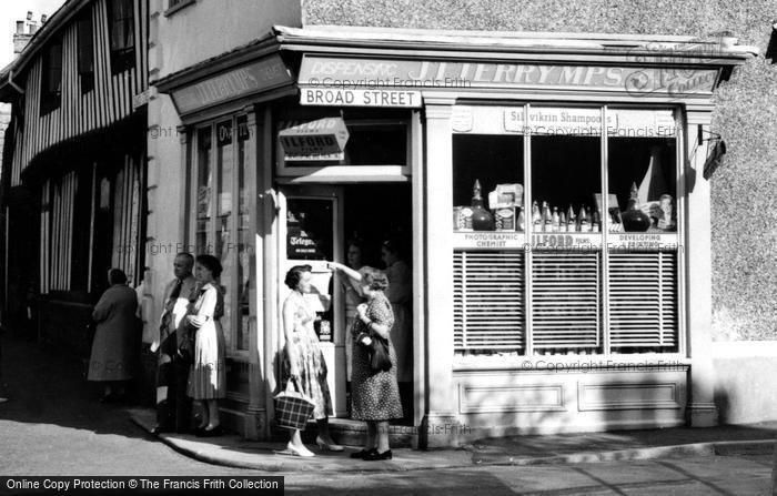 Photo of Eye, Villagers At The Chemist's c.1960