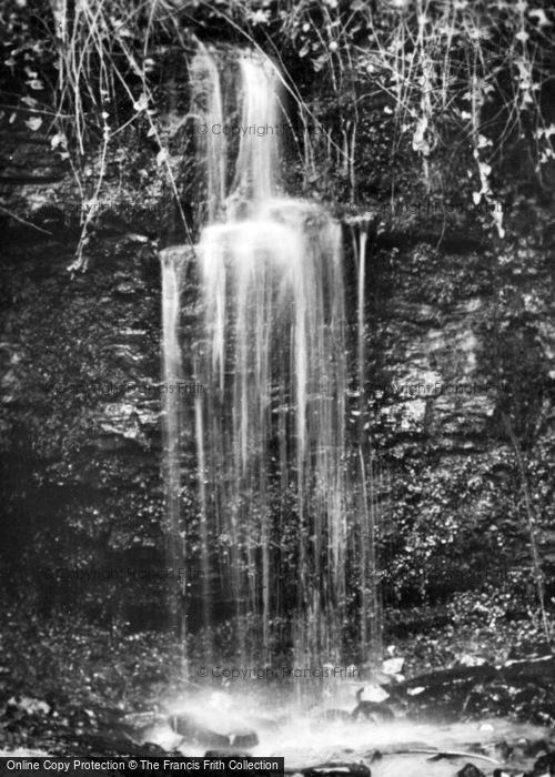 Photo of Fairlight Glen, The Dripping Well c.1930