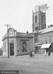 Church From Market Square 1921, Fakenham