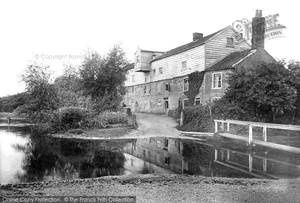Photo of Fakenham, Hempton Mill (Goggs' Mill) 1921
