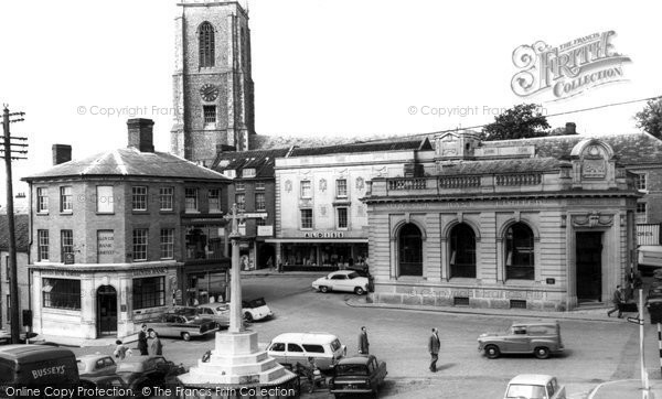 Photo of Fakenham, Market Square c.1965