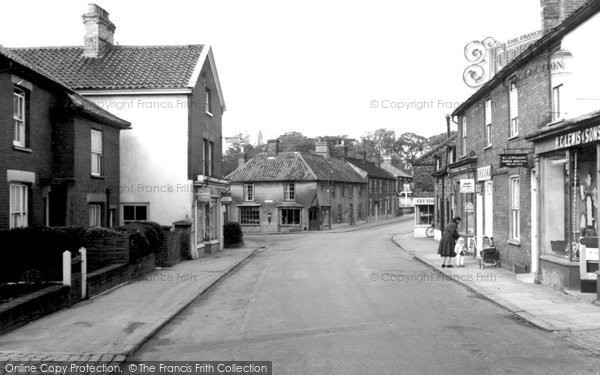 Photo of Fakenham, Oak Street c.1965
