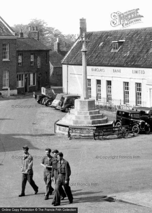 Photo of Fakenham, Servicemen And The War Memorial c.1955