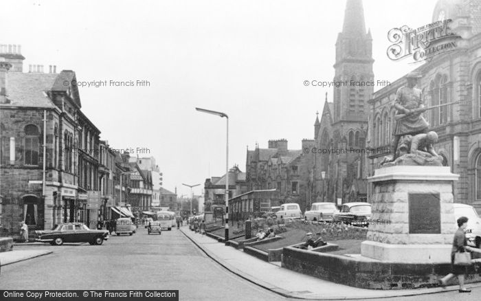Photo of Falkirk, Newmarket Street c.1960