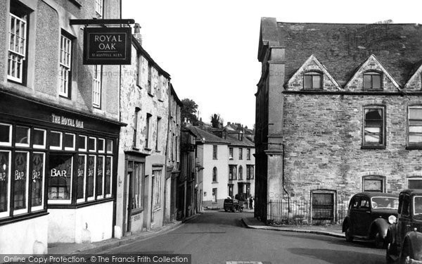 Photo of Falmouth, Princes Street c.1950