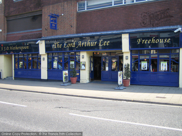 Photo of Fareham, The Lord Arthur Lee 2005