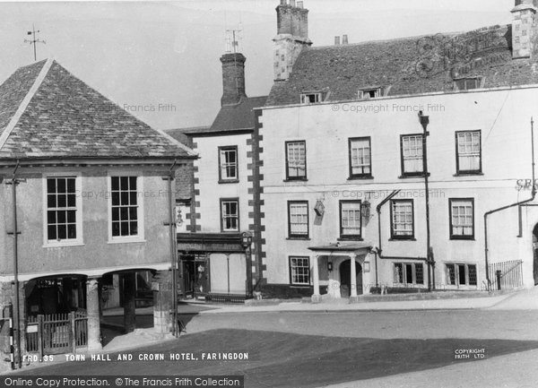 Photo of Faringdon, Town Hall And Crown Hotel c.1955