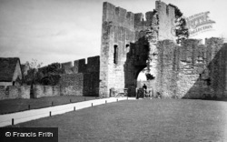 Castle 1951, Farleigh Hungerford