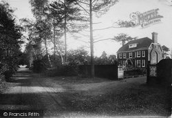 And Cove War Memorial Hospital 1923, Farnborough
