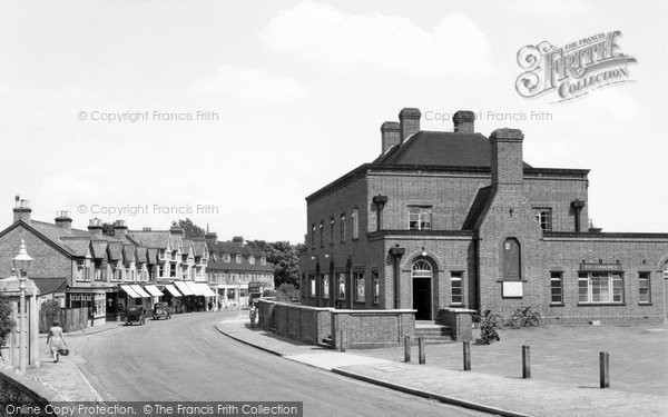 Photo of Farnborough, High Street c.1955